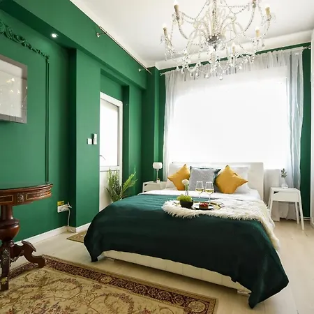 Baroque Splendor: Breathtaking Views & Design * Bucharest