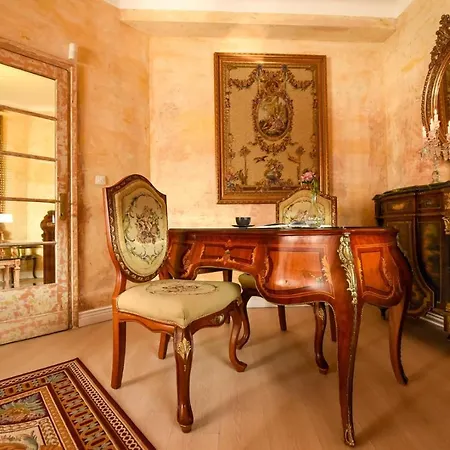 Baroque Splendor: Breathtaking Views & Design * Bukareszt